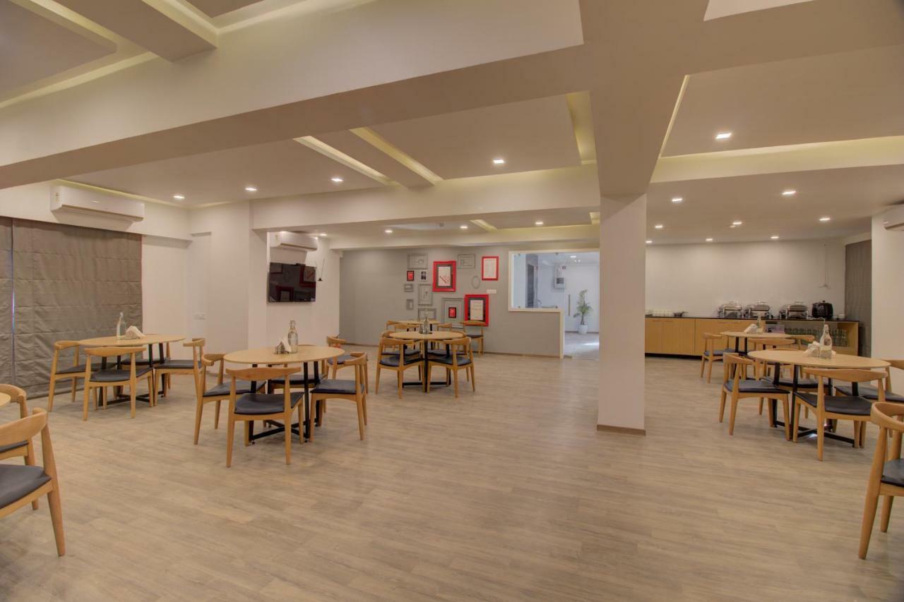 Townhouse Oak Kopar Khairane Navi Mumbai Formerly Ivy Hotel Eksteriør billede