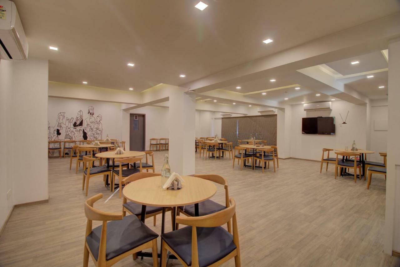Townhouse Oak Kopar Khairane Navi Mumbai Formerly Ivy Hotel Eksteriør billede